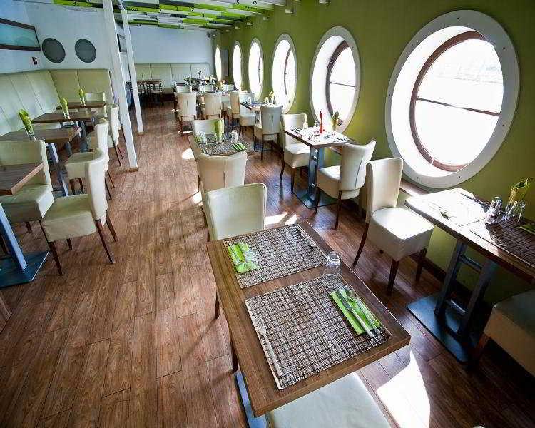 Rohan Boat Prague Exterior photo