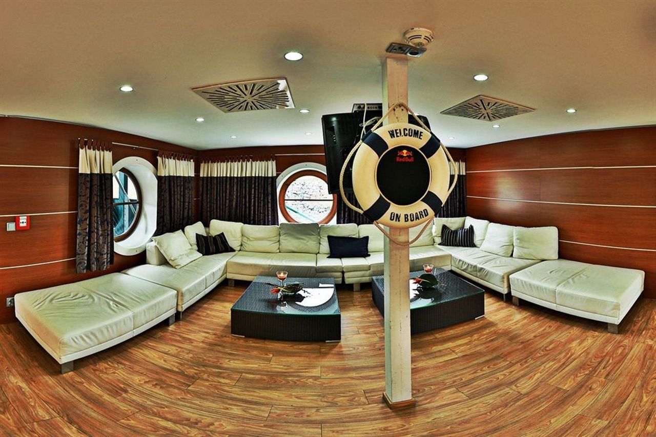 Rohan Boat Prague Exterior photo