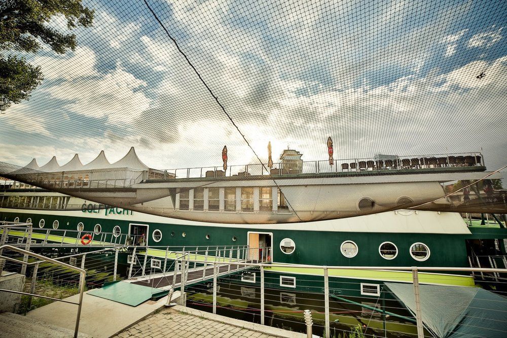 Rohan Boat Prague Exterior photo